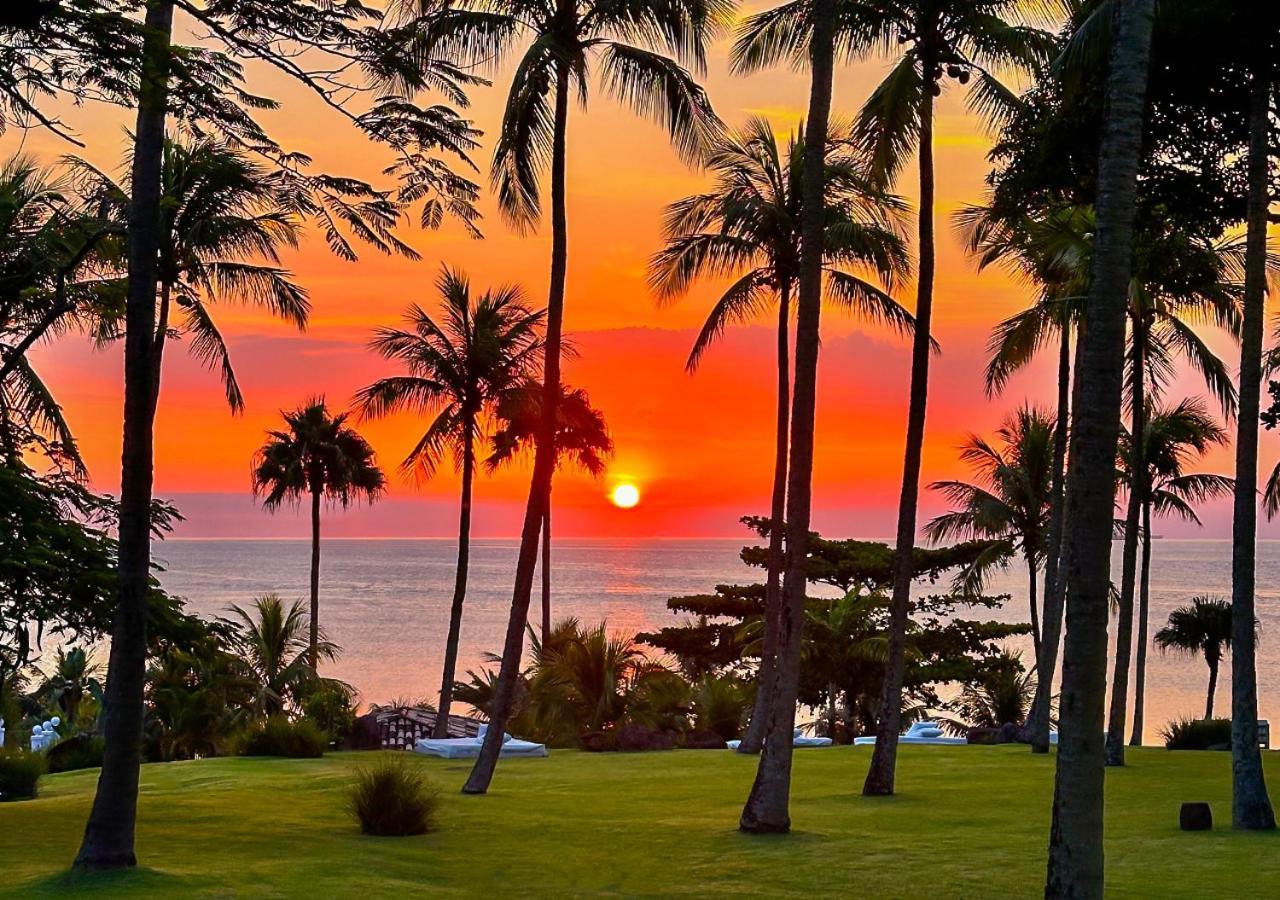 Dpny Beach Hotel & Spa Ilhabela Exterior photo Sunset at the Four Seasons Resort