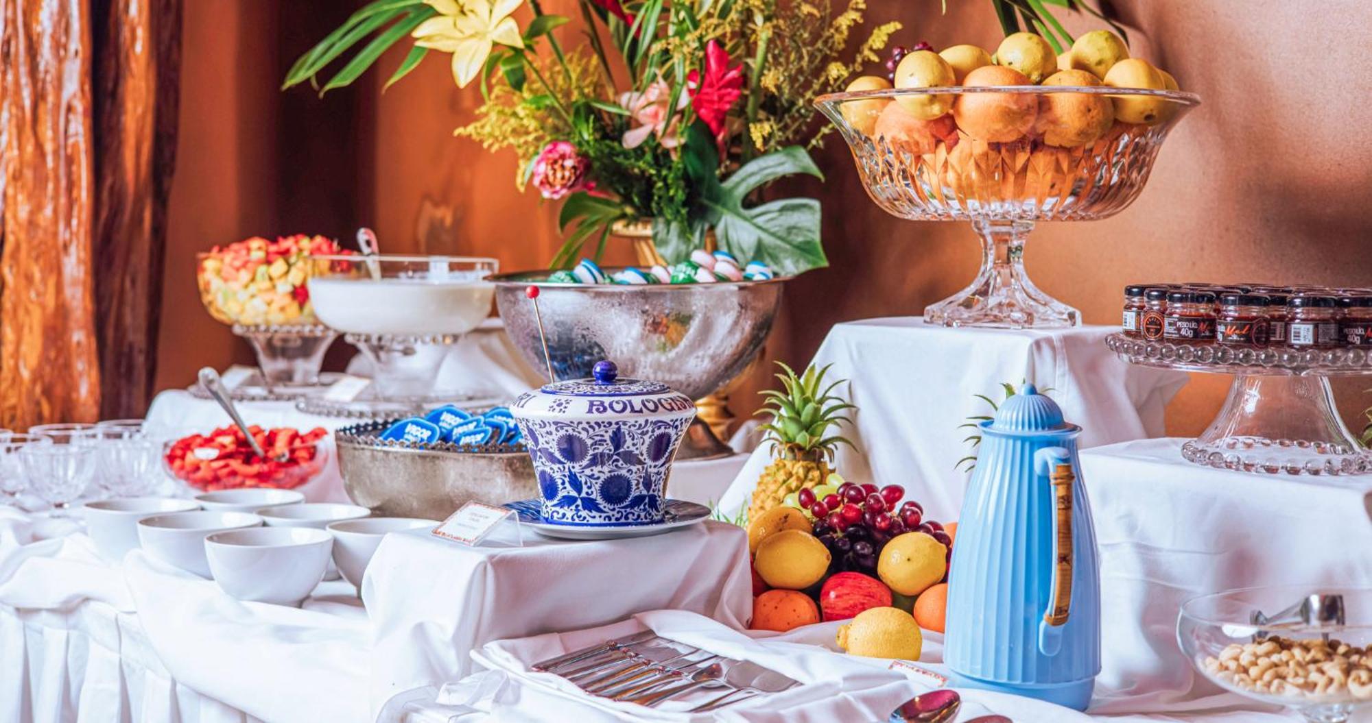 Dpny Beach Hotel & Spa Ilhabela Exterior photo A buffet table